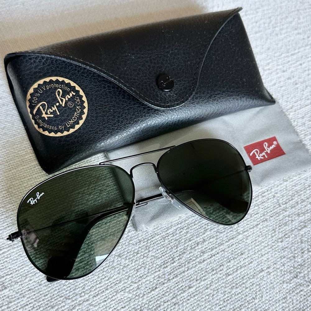 Ray-Ban Classic Aviator Sunglasses, 58mm Black, Great Condition